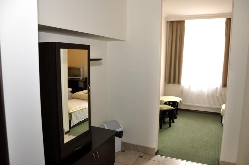 Stary Dwor Bed & Breakfast Zywiec Luaran gambar